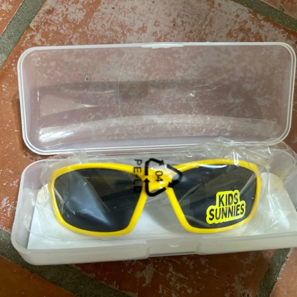 New in case Kids Yellow Sunglasses